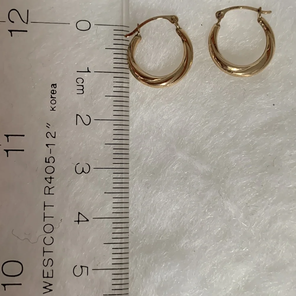 14KT Hoop Earrings - Picture 6 of 7